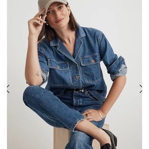 Madewell Denim Cropped Button-Up Shirt in Ridgeville Wash